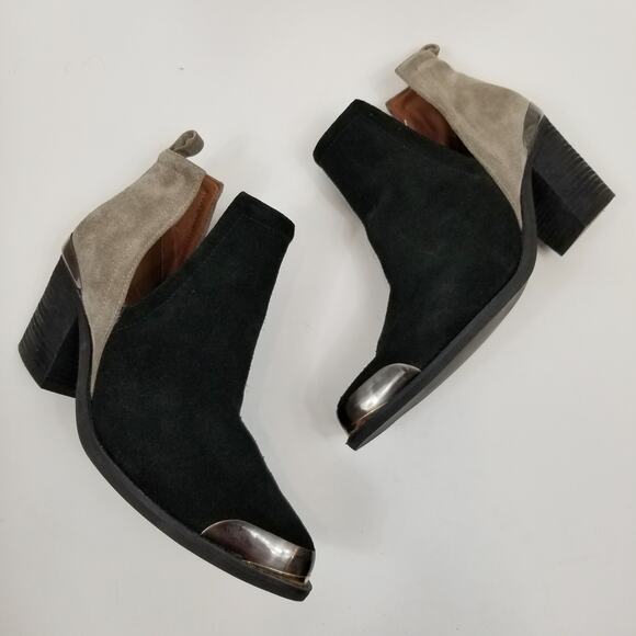 Jeffrey Campbell Optimum Black Gray Suede Ankle Boots Booties Size 9 - Picture 2 of 9